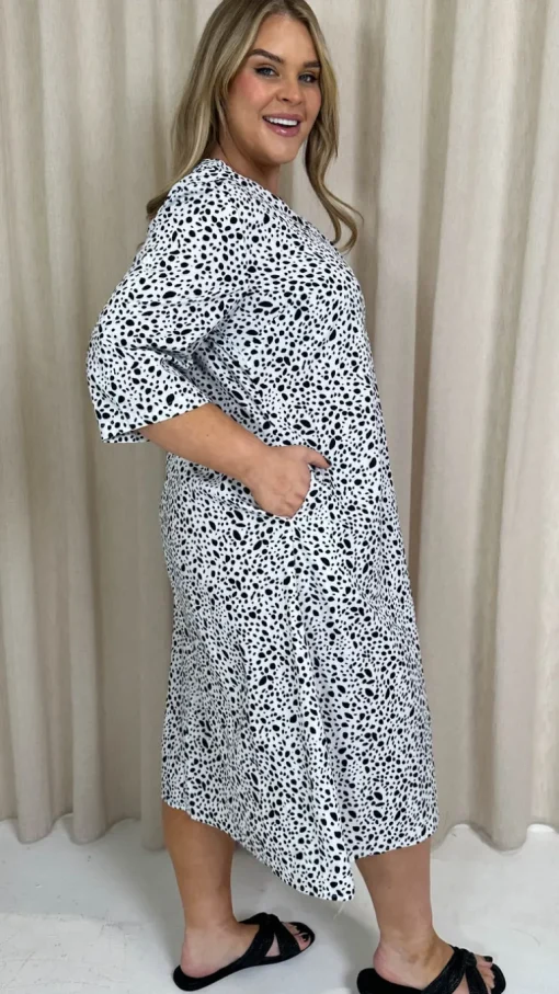 CurveWow Button Front Midi Shift Dress Mono Spot