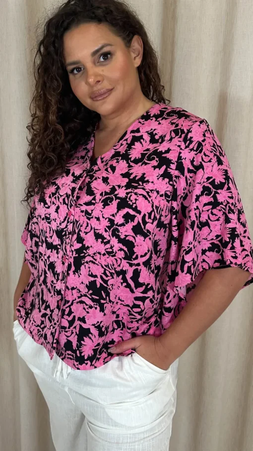CurveWow Button Front Top Black/Pink Floral