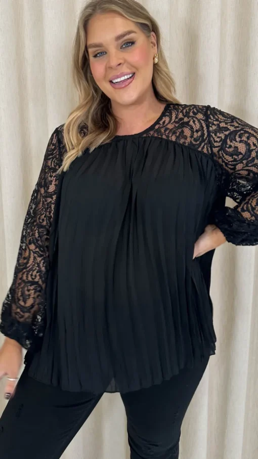 CurveWow Crochet Lace Pleated Swing Top Black
