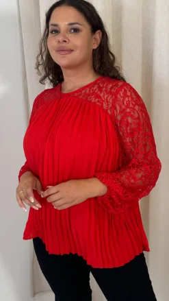 CurveWow Crochet Lace Pleated Swing Top Red