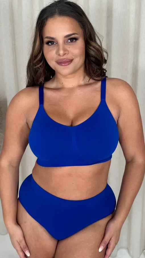 Curvy Seam Free Adjustable Comfort Bra Blue