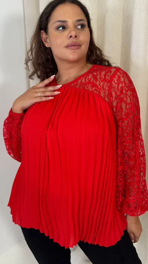 CurveWow Crochet Lace Pleated Swing Top Red