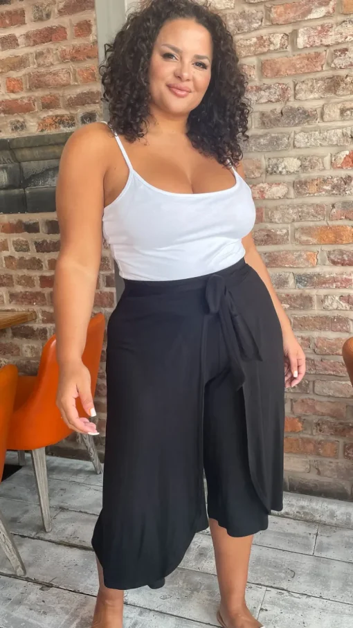 CurveWow Flippy Tie Waist Culottes Black