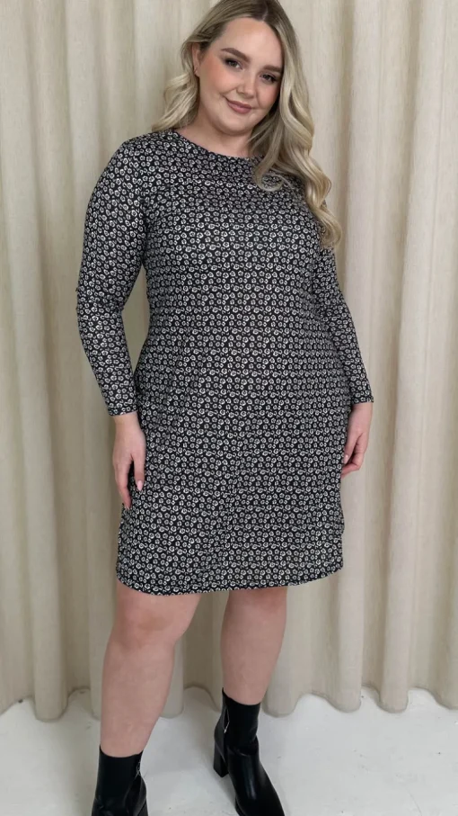 CurveWow Long Sleeve Swing Dress Mono Print